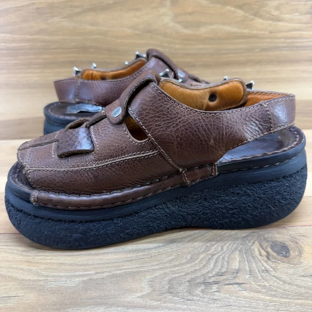 LONDON UNDERGROUND Vintage Chunky Tucson 8 8.5 Womens Brown Platform Slingback
